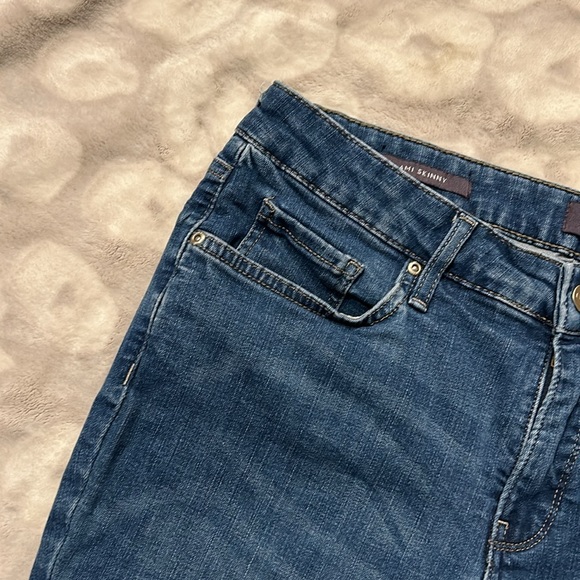 NYDJ Ami Skinny Jeans with Lift X Tuck Technology Size 8 - Picture 3 of 11